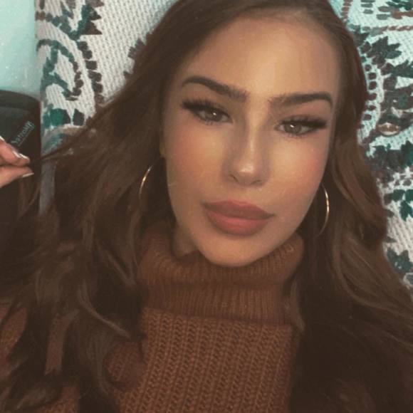 Meet your Posher, Raven - Picture 1 of 1